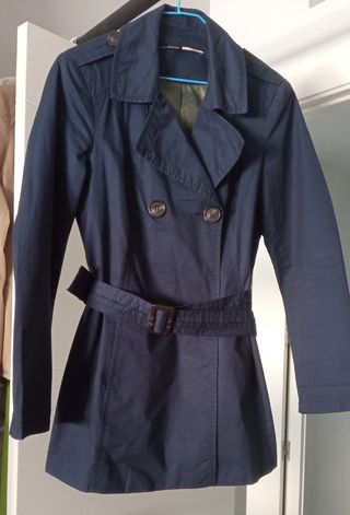 Gabardina Stradivarius azul mujer