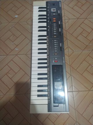 Teclado Casio Casiotone MT-800