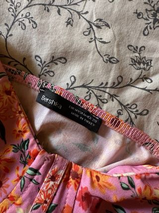 Top Corsé Flores Rosa Talla M Bershka