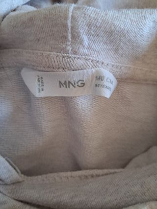 Sudadera niña beige con mariposa