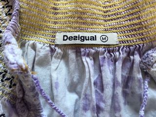 Blusa con bordados Desigual