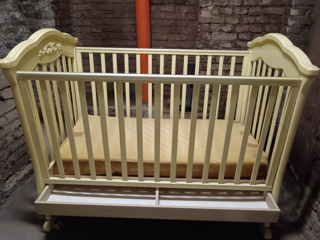 Lettino Pali in legno