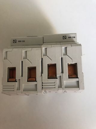 2 Interruptores Magnetotérmicos Hager