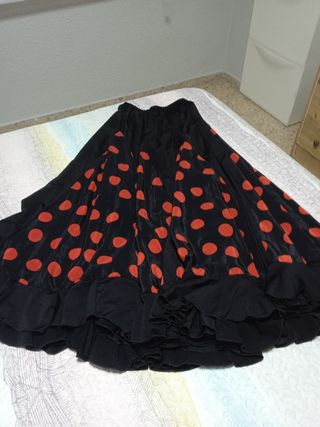 Falda flamenca lunares rojo y negro