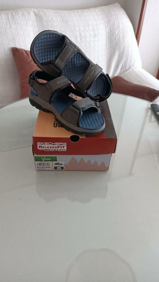Skechers relaxed fit modelo 204105.