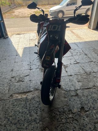 Aprilia SXV 550