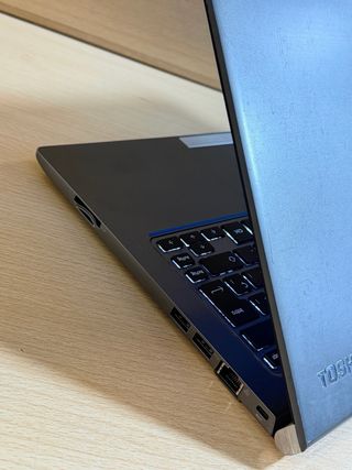 Toshiba Portege Z30 i7-8th / 8GB / 256GB