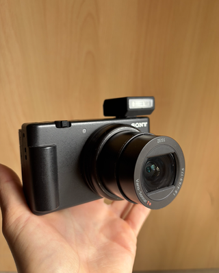 Sony ZV-II + Flash + 2 Batterie