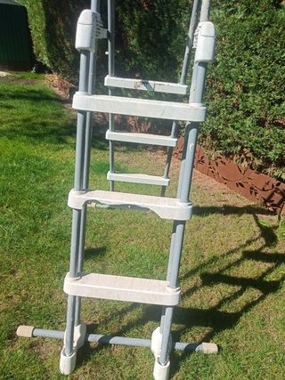 ESCALERA PARA PISCINA 