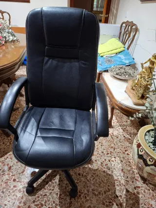 Sillón de despacho negro