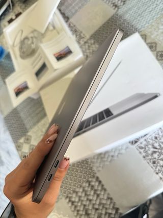 MacBook Pro 13’ 2017 Touch Bar Gris Espacial i5