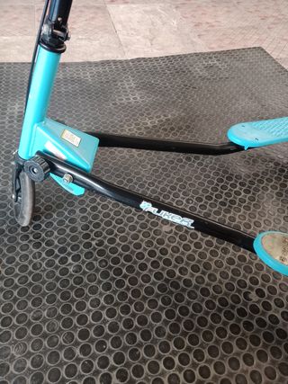 Patinete 3 rueda azul