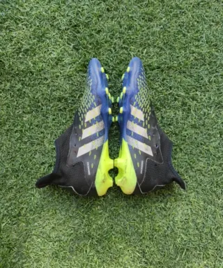 Botas de fútbol Adidas Predator
Muy buen precio.