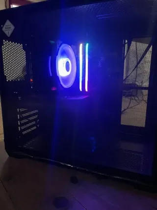  PC Gaming Ryzen 5 + RTX5060Ti 16GB NUEVO GARANTÍA