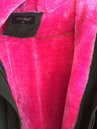 Cazadora verde forro rosa talla M