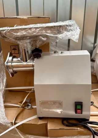 Tritacarne professionale acciaio 220V 850W