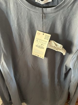 Camiseta Zara manga larga azul grisáceo