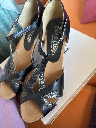 Zapatos PITILLOS mujer negros y plateados