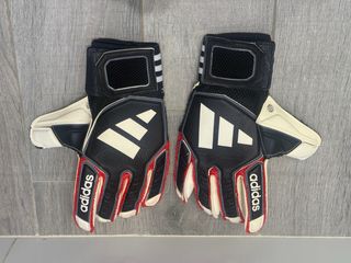 Guantes de portero Adidas
Talla 8