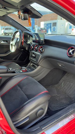 Mercedes-Benz A45 AMG 