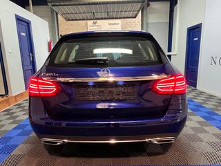 Mercedes-Benz Clase C 300E Hibrido enchufable