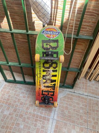 Skate Deskates