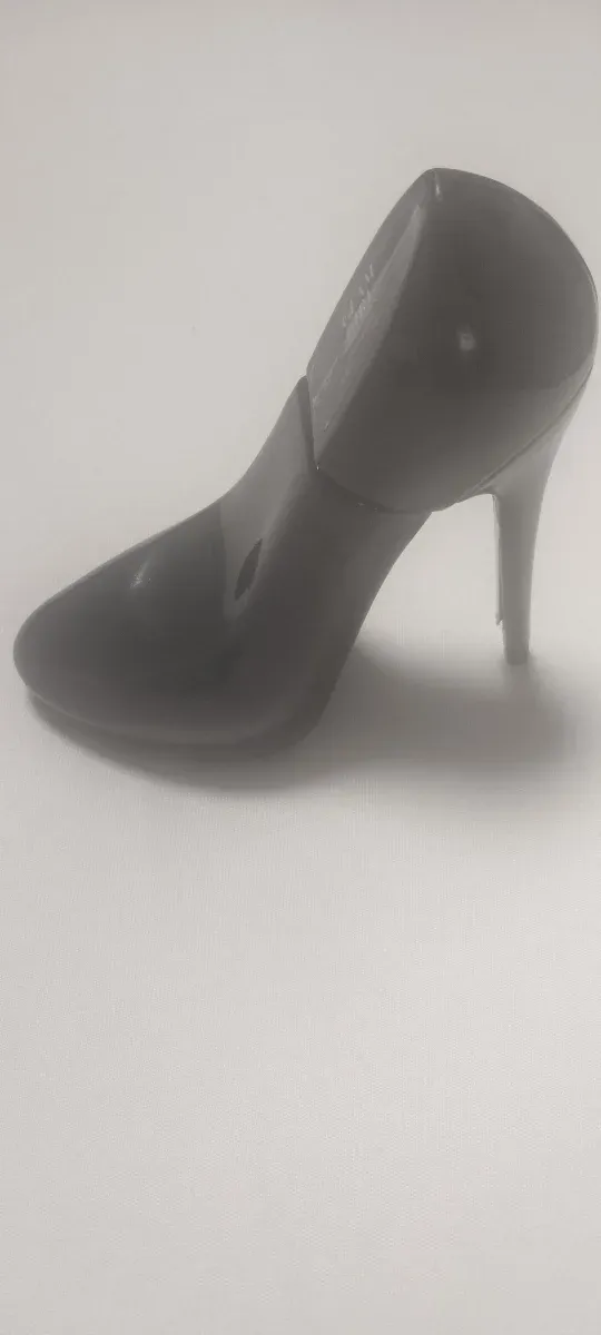 Tacón parecido a carolina herrera 