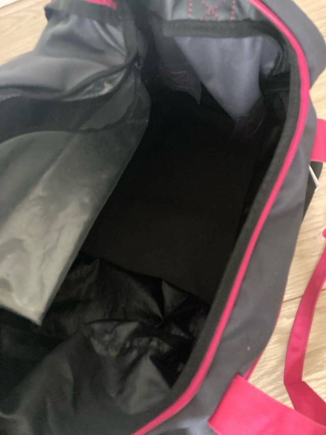 Mochila deportiva Nabaiji negra y fucsia