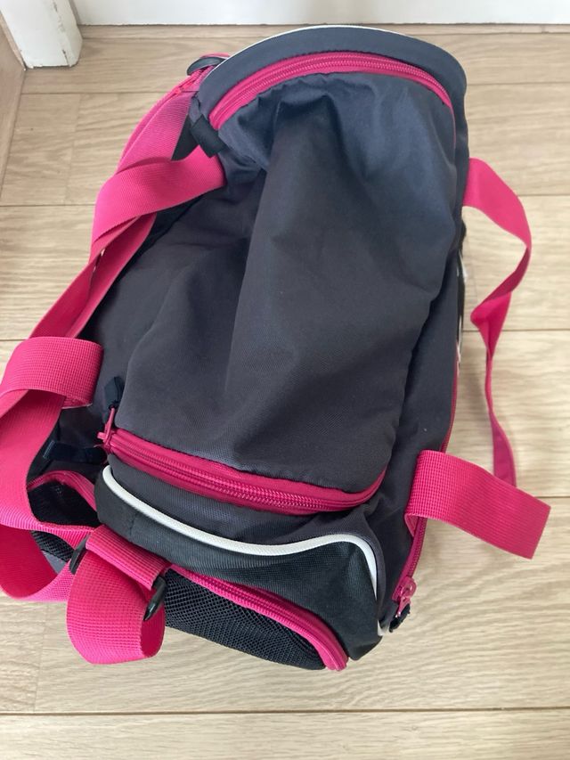 Mochila deportiva Nabaiji negra y fucsia