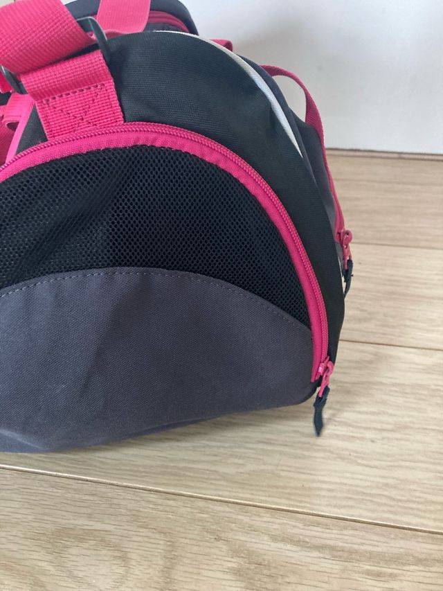 Mochila deportiva Nabaiji negra y fucsia