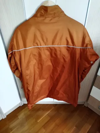 Chaqueta Belstaff naranja, bonita y atrevida 