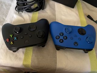 Xbox Series S 1TB + 2 Mandos ,Accesorios y cascos