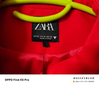 Chaqueta corta Zara Roja Talla L