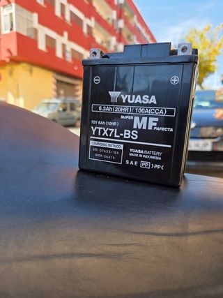 Batería Yuasa YTX7L-BS 12V 6Ah Nueva