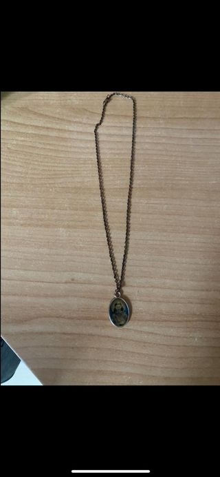 Collana religiosa con medaglione