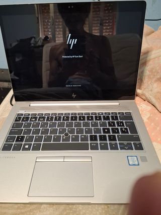 Portátil HP Plata Muy Buen Estado