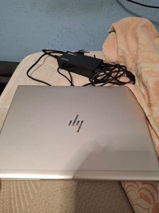 Portátil HP Plata Muy Buen Estado