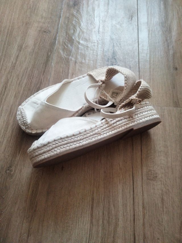 Sandalias esparto niña beige. Talla 34