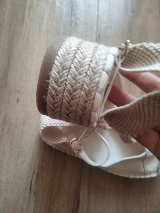 Sandalias esparto niña beige. Talla 34