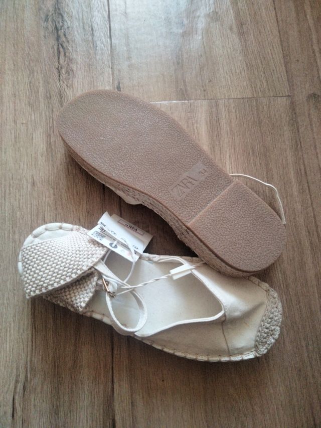 Sandalias esparto niña beige. Talla 34