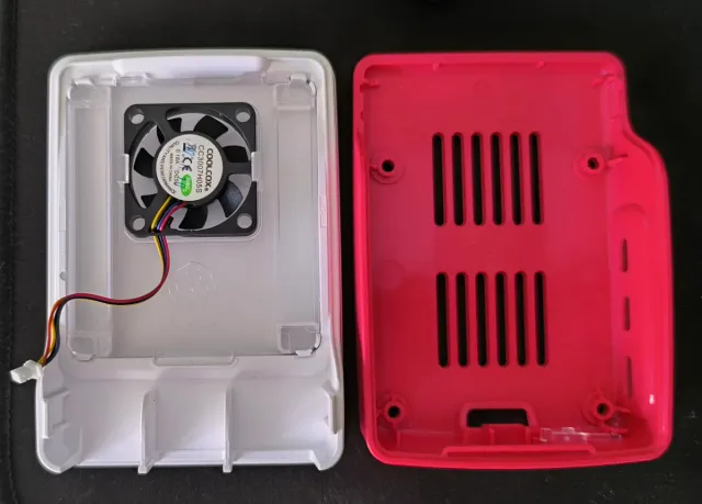 Raspberry Pi 5 8GB RAM con scatola e cavo ufficiali