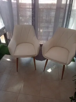 Sillones Sklum blancos madera