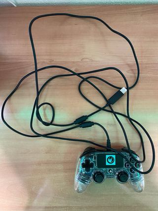 Lote PS4 Slim + 17 Videojuegos + 2 Mandos