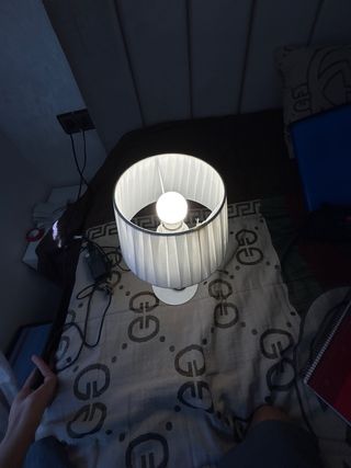 Lámpara de mesa tela blanca