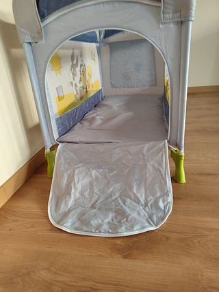 Cuna de viaje Baby Looney Tunes con cambiador