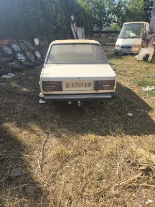 SEAT 131 1982