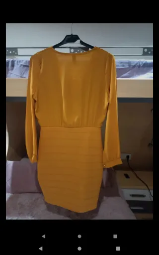 Vestido mini licra mostaza
