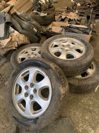 4 Llantas con Neumáticos Subaru