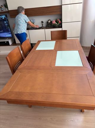 Mesa de centro madera y cristal  Puedo añadir mesa