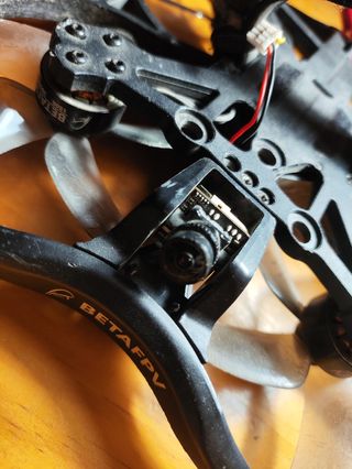 Dron FPV BetaFPV Pavo 30 Analógico